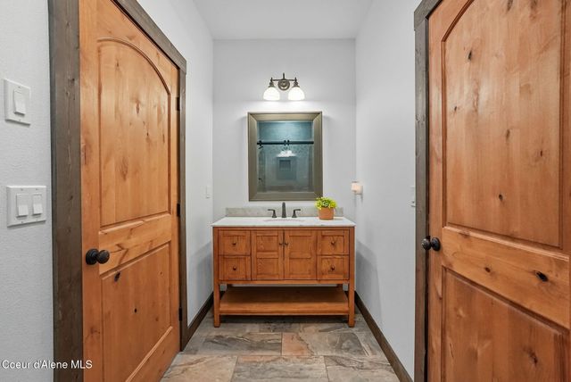 530 Cottonwood Dr, St. Maries, ID 83861