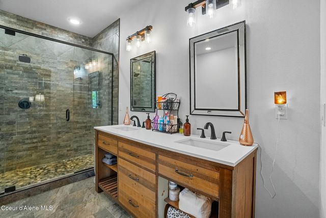 530 Cottonwood Dr, St. Maries, ID 83861