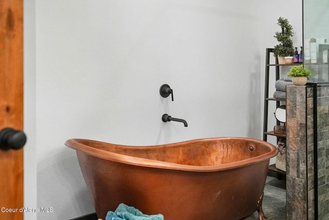 530 Cottonwood Dr, St. Maries, ID 83861