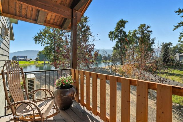 530 Cottonwood Dr, St. Maries, ID 83861