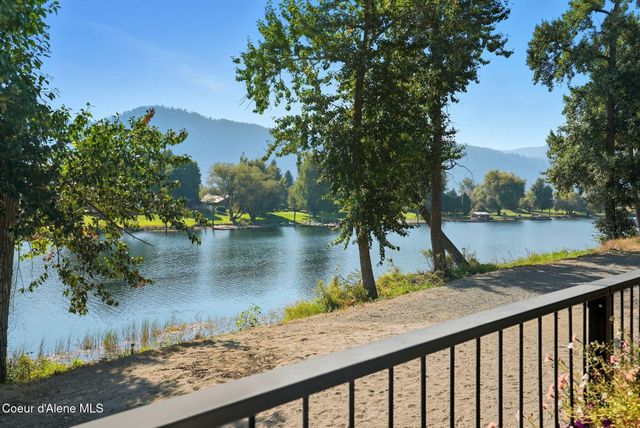 530 Cottonwood Dr, St. Maries, ID 83861