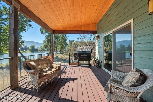 530 Cottonwood Dr, St. Maries, ID 83861