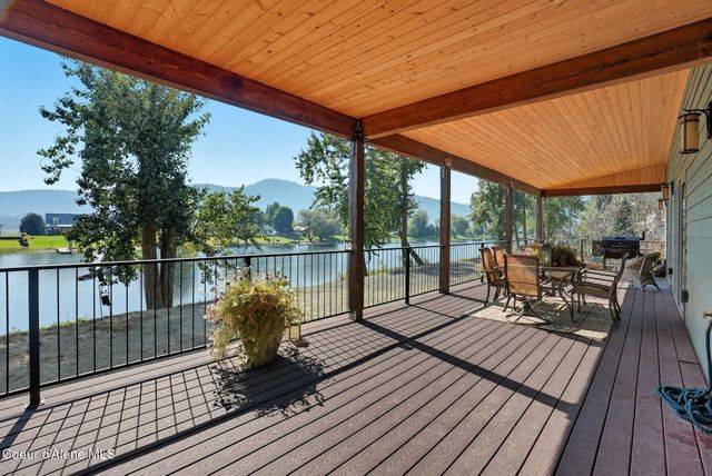 530 Cottonwood Dr, St. Maries, ID 83861