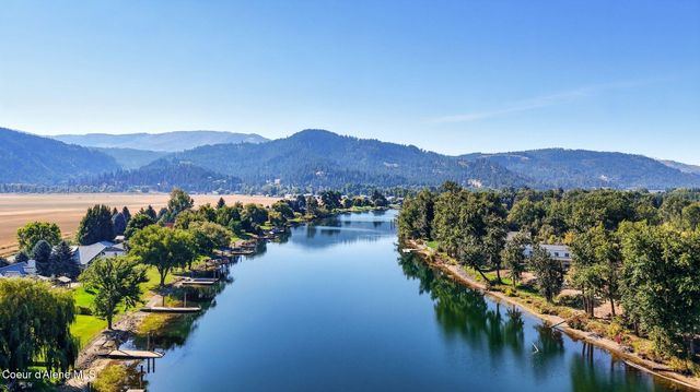 530 Cottonwood Dr, St. Maries, ID 83861