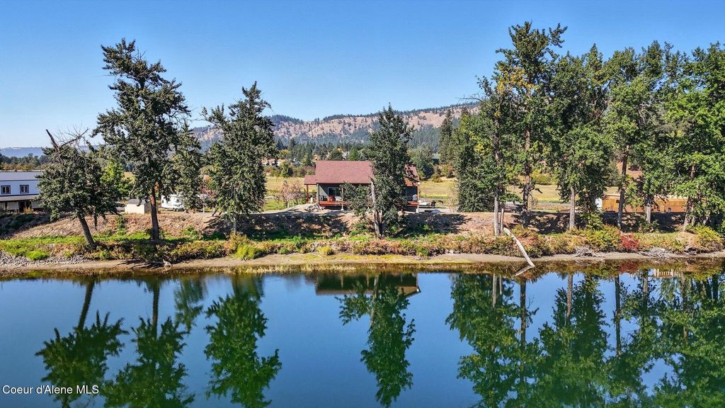 530 Cottonwood Dr, St. Maries, ID 83861