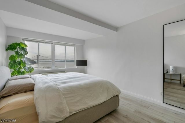 1203 River Rd 11D, Edgewater Boro, NJ 07020