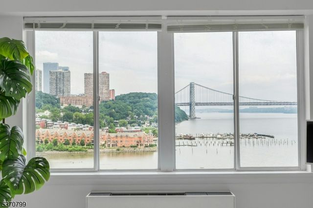 1203 River Rd 11D, Edgewater Boro, NJ 07020
