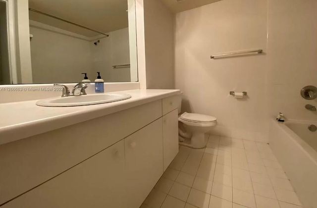 2600 S University Drive 207, Davie, FL 33328