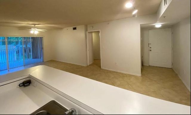 2600 S University Drive 207, Davie, FL 33328