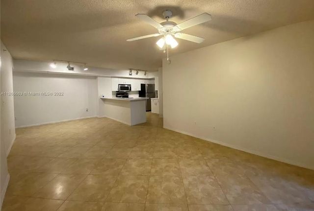 2600 S University Drive 207, Davie, FL 33328