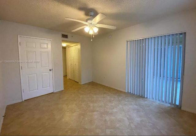 2600 S University Drive 207, Davie, FL 33328