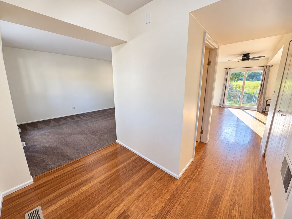 3S120 Briarwood Drive, Warrenville, IL 60555 — photo 3