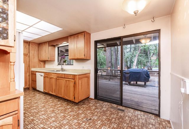 5342 Buttonwood Ct, Foresthill, CA 95631