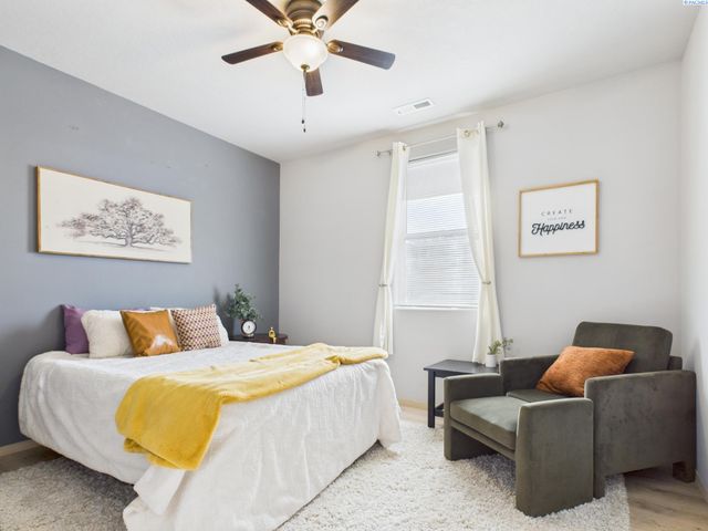 4215 W 2nd Ave, Kennewick, WA 99336