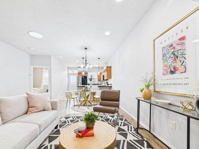 4215 W 2nd Ave, Kennewick, WA 99336