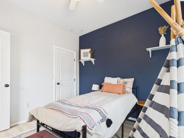 4215 W 2nd Ave, Kennewick, WA 99336