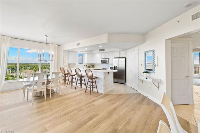 1065 Borghese LN # 706, Naples, FL 34114