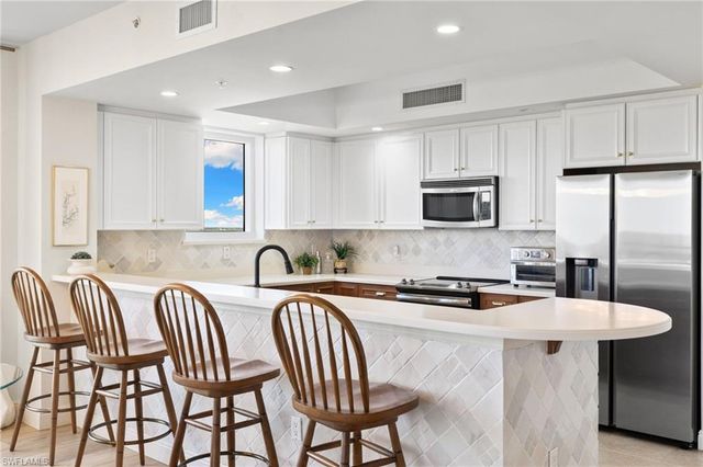 1065 Borghese LN # 706, Naples, FL 34114