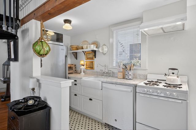 5 Webster Place, Provincetown, MA 02657