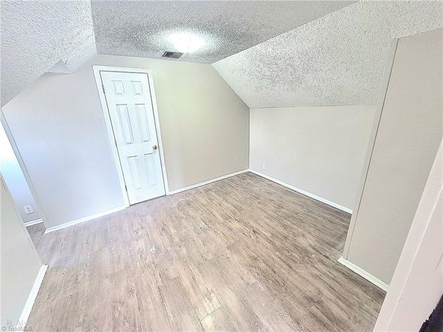 758 Clemmonsville Circle, Winston-salem, NC 27107