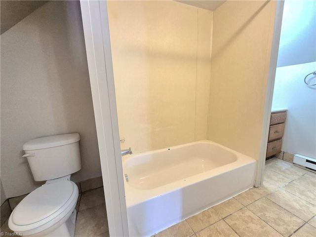 758 Clemmonsville Circle, Winston-salem, NC 27107