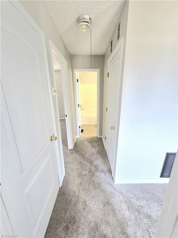 758 Clemmonsville Circle, Winston-salem, NC 27107