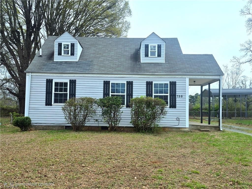 758 Clemmonsville Circle, Winston-salem, NC 27107