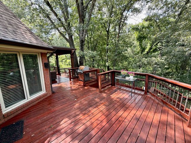 9190 ROCKY HILLS DR, Cordova, TN 38018