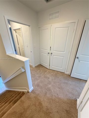 323 NE 16th St, Florida City, FL 33034