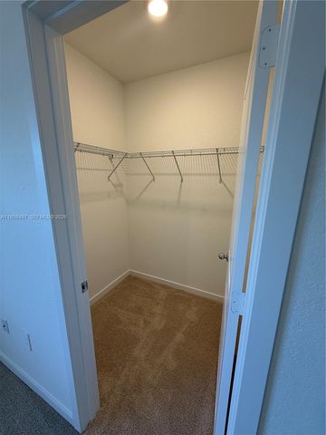 323 NE 16th St, Florida City, FL 33034