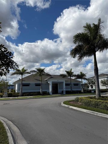 323 NE 16th St, Florida City, FL 33034