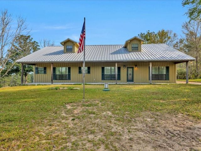 759 W Barnum Loop, Corrigan, TX 75939