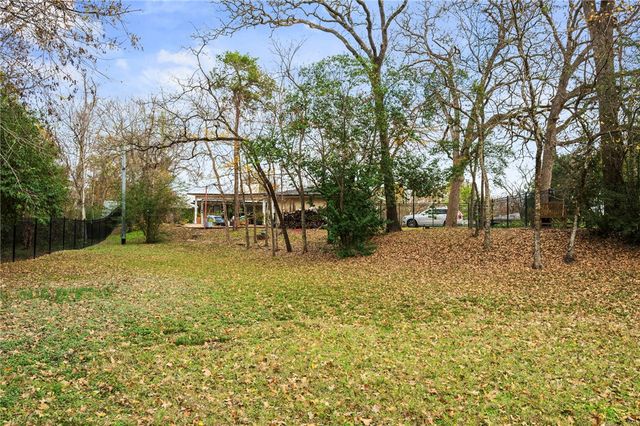 1208 Ashburn Avenue, College Station, TX 77840