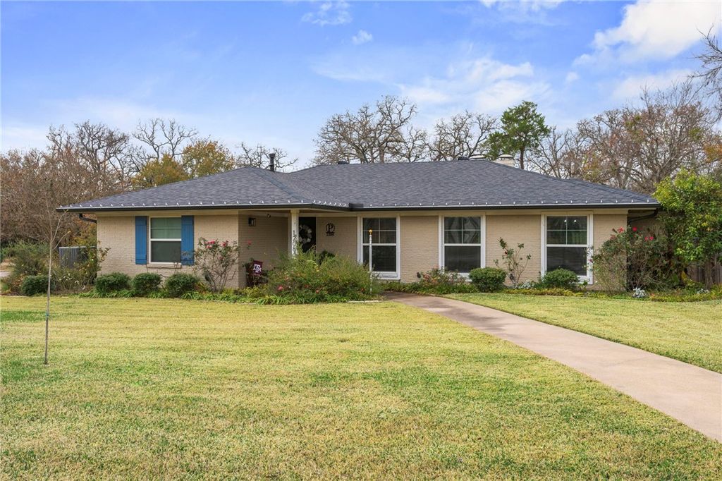 1208 Ashburn Avenue, College Station, TX 77840