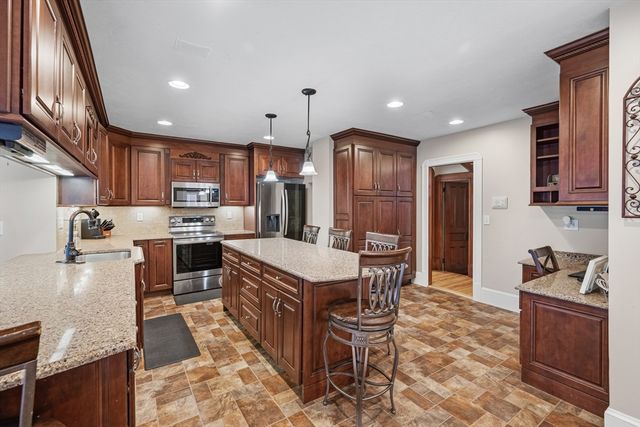 16 Hazen Ave, Haverhill, MA 01830