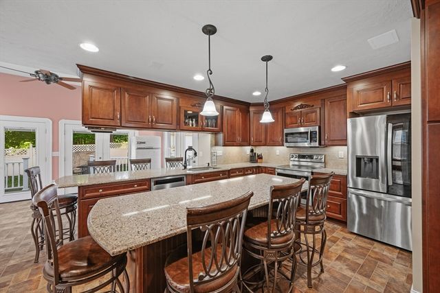 16 Hazen Ave, Haverhill, MA 01830