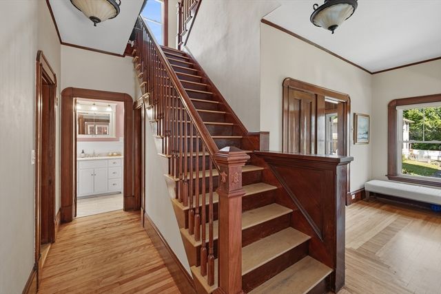 16 Hazen Ave, Haverhill, MA 01830