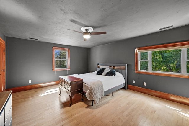 16 Hazen Ave, Haverhill, MA 01830