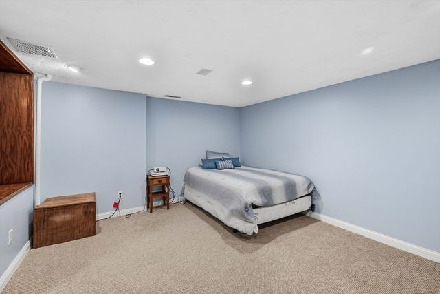 16 Hazen Ave, Haverhill, MA 01830