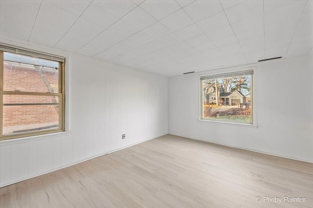 833 Forest Avenue, Elgin, IL 60120