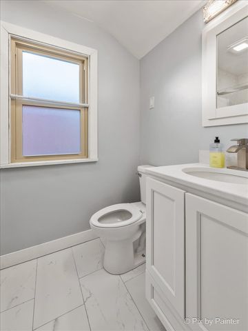 833 Forest Avenue, Elgin, IL 60120