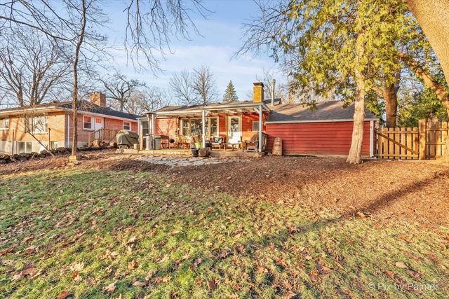 833 Forest Avenue, Elgin, IL 60120