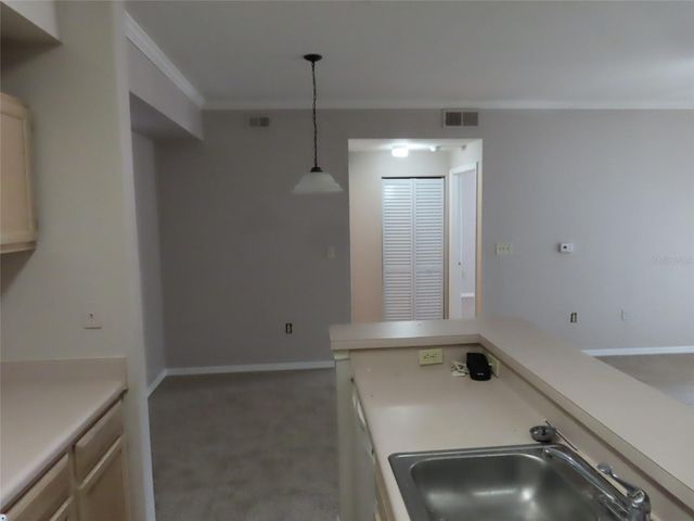 5608 PINNACLE HEIGHTS CIRCLE 109, Tampa, FL 33624