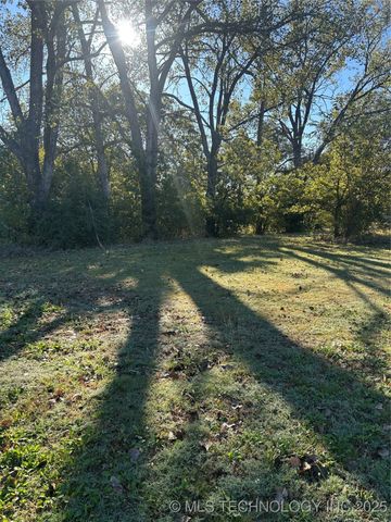 W Oklahoma Street, Sulphur, OK 73086