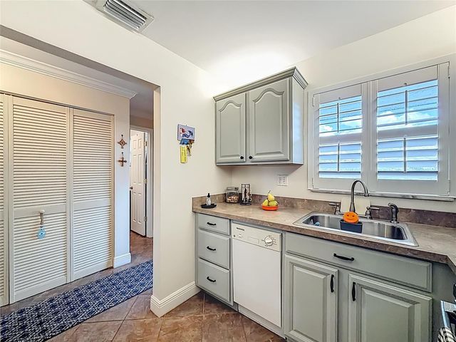 6570 Royal Palm Boulevard 312, Margate, FL 33063