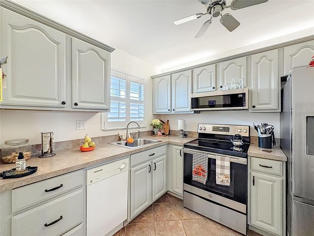 6570 Royal Palm Boulevard 312, Margate, FL 33063