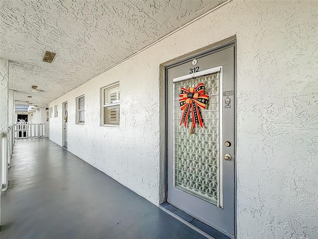 6570 Royal Palm Boulevard 312, Margate, FL 33063