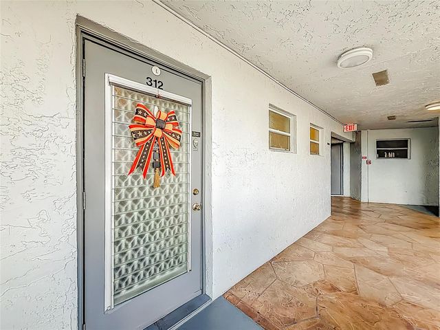 6570 Royal Palm Boulevard 312, Margate, FL 33063