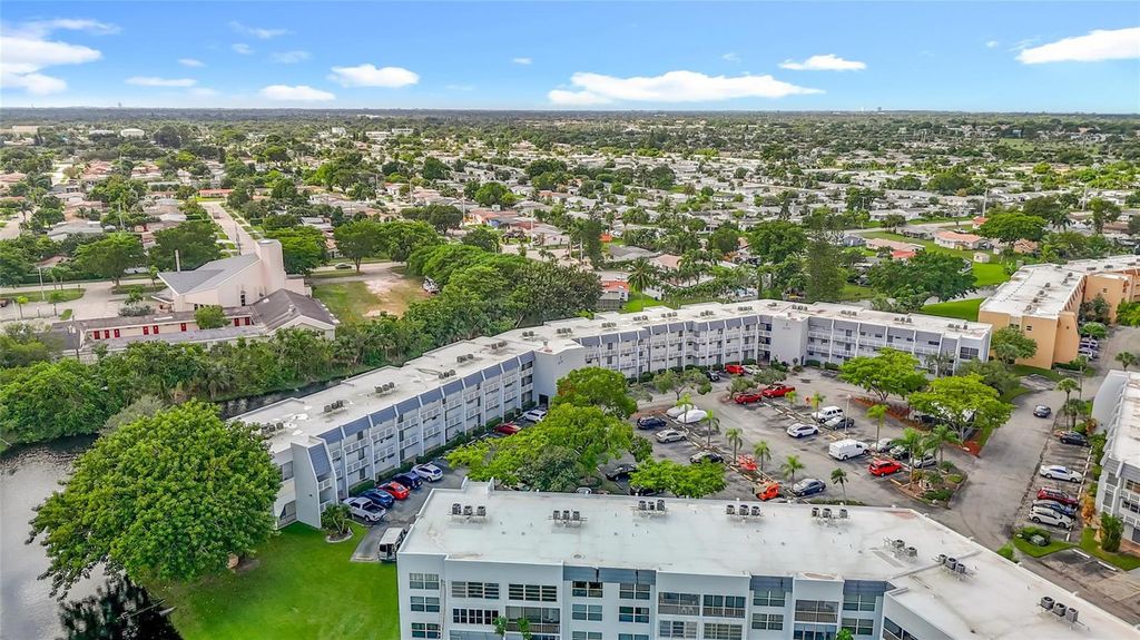 6570 Royal Palm Boulevard 312, Margate, FL 33063