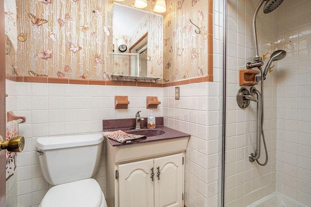 30 Scotland Avenue, Salem, NH 03079